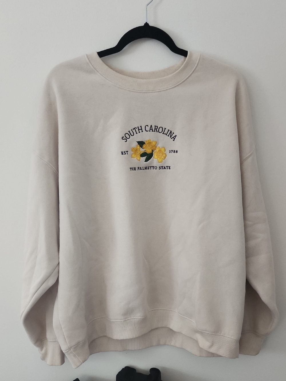 South Carolina Embroidered Vintage Style Sweatshirt